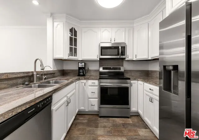 Photo 2 of Condo for sale at 11750 W Sunset Blvd #301, Los Angeles, CA 90049 | MLS# 26874937 | Listing updated on 2026-09-08