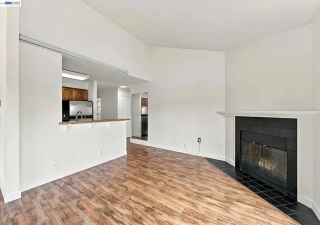 Listing Photo 4 - Condo for sale in building located at 39109 Guardino Dr, Fremont, CA 94538 - Unit #234