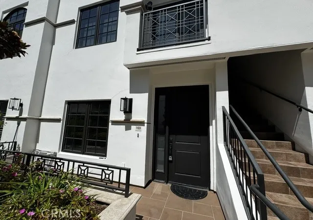 Photo 3 of Condo for sale at 288 S Oakland #103, Pasadena, CA 91101 | MLS# SR26190811 | Listing updated on 2026-09-14