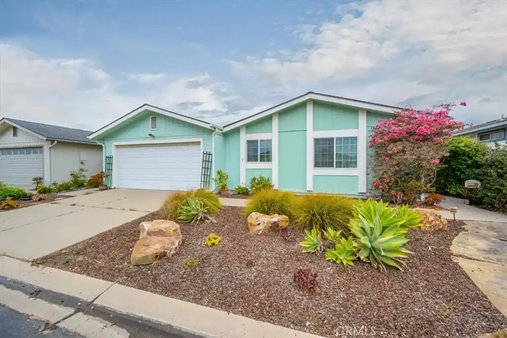Photo 1 of Manufactured home for sale at 927 Vista Del Rio, Santa Maria, CA 93458 | MLS# PI26184499 | Listing updated on 2026-10-30