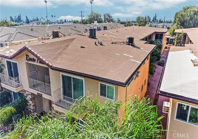 Photo 21 of Condo for sale at 1122 W Huntington Dr #7, Arcadia, CA 91007 | MLS# AR26190402 | Listing updated on 2026-10-08