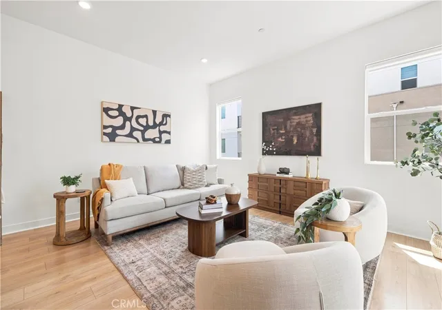 Listing Photo 5 - Condo for sale in building located at 27212 Diamond Peak Ln, Stevenson Ranch, CA 91381 - Unit #203