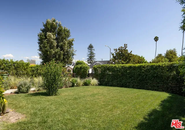 Photo 4 of Single family home for sale at 5357 Brynhurst Ave, Los Angeles, CA 90043 | MLS# 26918167 | Listing updated on 2026-10-04