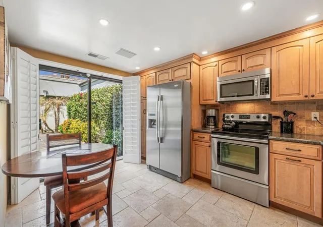 Photo 3 of Condo for sale at 54872 Oak Tree #A31, La Quinta, CA 92253 | MLS# 219152058DA | Listing updated on 2026-09-27