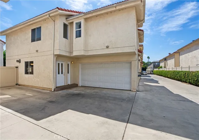 Photo 1 of Sale Pending at 18334 Keswick St, Reseda, CA 91335 | MLS# SR26189052 | Listing updated on 2026-10-09