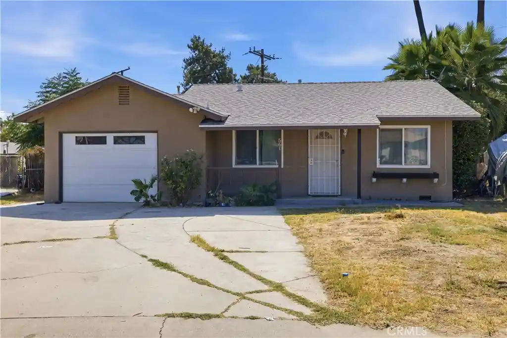 Photo 1 of Single family home for sale at 561 Lanier St, Hemet, CA 92543 | MLS# DW26190575 | Listing updated on 2026-10-17