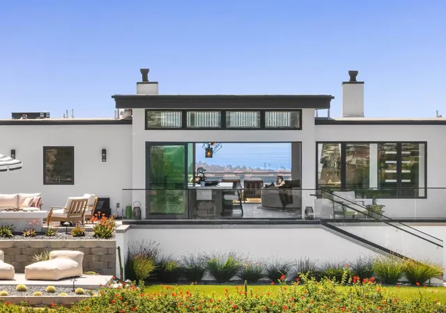 Photo 3 of Single family home for sale at 1110 Solana Dr, Del Mar, CA 92014 | MLS# NDP2608205 | Listing updated on 2026-09-13