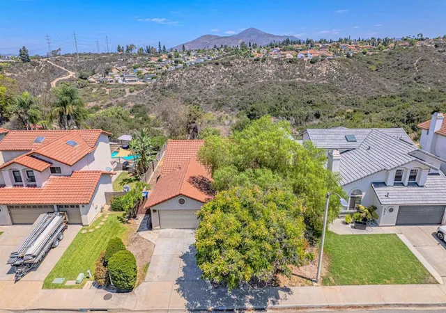 Photo 2 of Sale Pending at 637 Redlands Pl, Bonita, CA 91902 | MLS# PTP2606637 | Listing updated on 2026-10-02