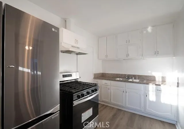 Photo 4 of House for sale at 1930 W Manchester, Los Angeles, CA 90047 | MLS# DW26190237 | Listing updated on 2026-09-26