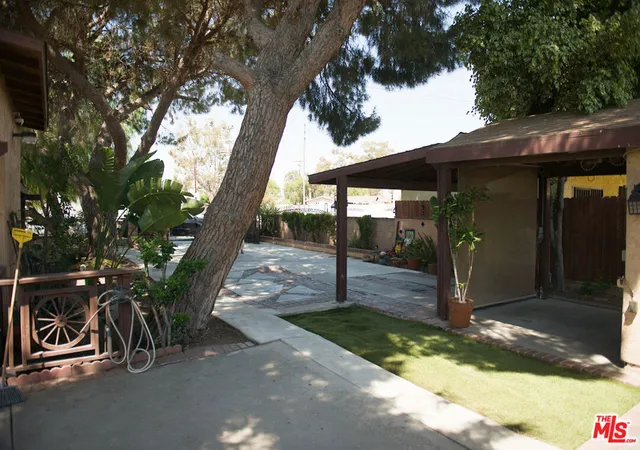 Photo 2 of Single family home for sale at 8804 Ilex Ave, Sun Valley, CA 91352 | MLS# 26872485 | Listing updated on 2026-09-13