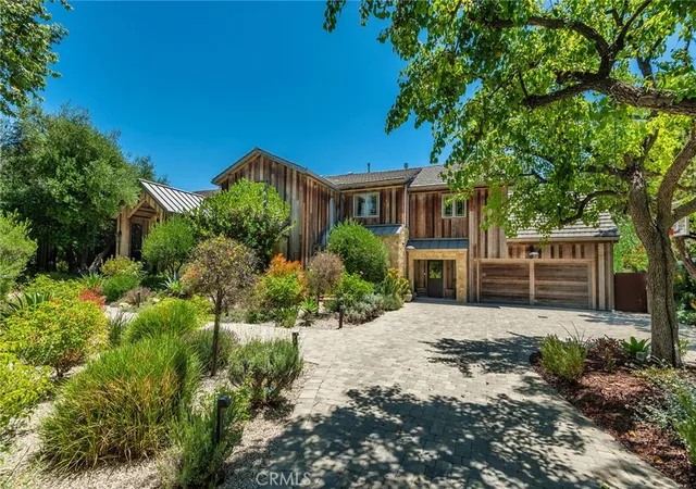 Photo 1 of Mansion for sale at 5207 Saddle Crk Rd, Hidden Hills, CA 91302 | MLS# SR26190561 | Listing updated on 2026-09-16