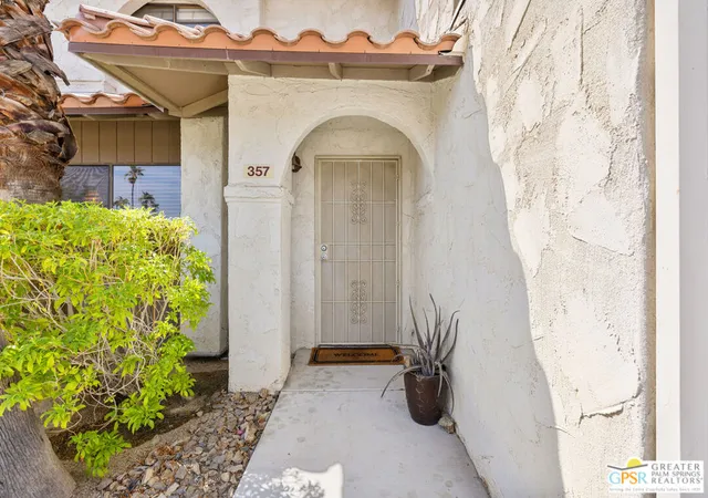 Photo 3 of Condo for sale at 357 W Mariscal Rd, Palm Springs, CA 92262 | MLS# 26867937PS | Listing updated on 2026-09-18
