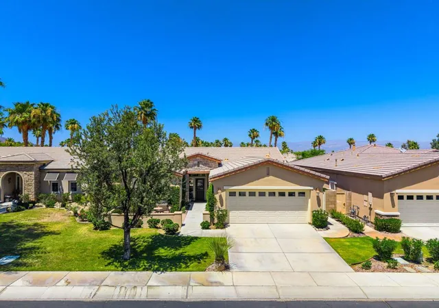 Photo 3 of Single family home for sale at 81484 Jacaranda Ct, La Quinta, CA 92253 | MLS# 219152071DA | Listing updated on 2026-10-02