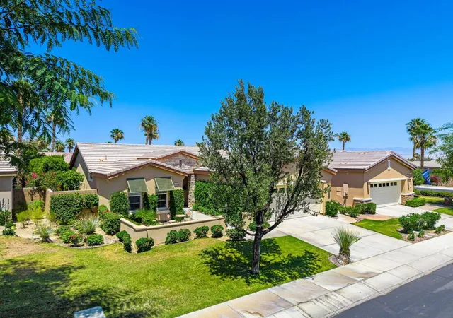 Photo 3 of Single family home for sale at 81484 Jacaranda Ct, La Quinta, CA 92253 | MLS# 219152071DA | Listing updated on 2026-10-02