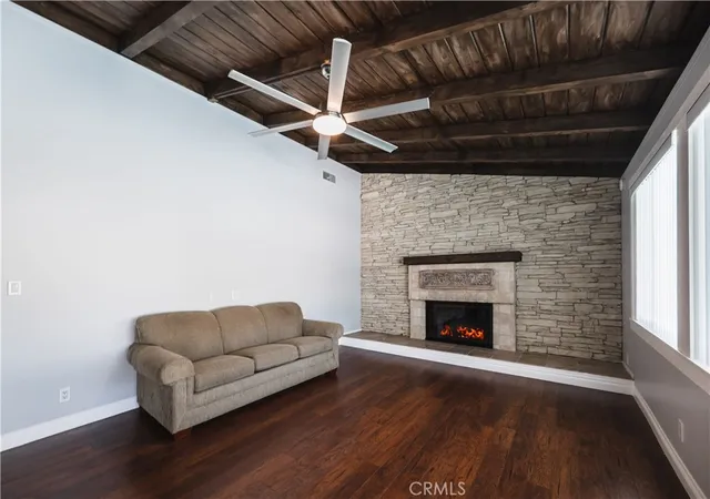 Photo 4 of Single family home for sale at 20371 Schoenborn, Winnetka, CA 91306 | MLS# SR26190964 | Listing updated on 2026-09-11