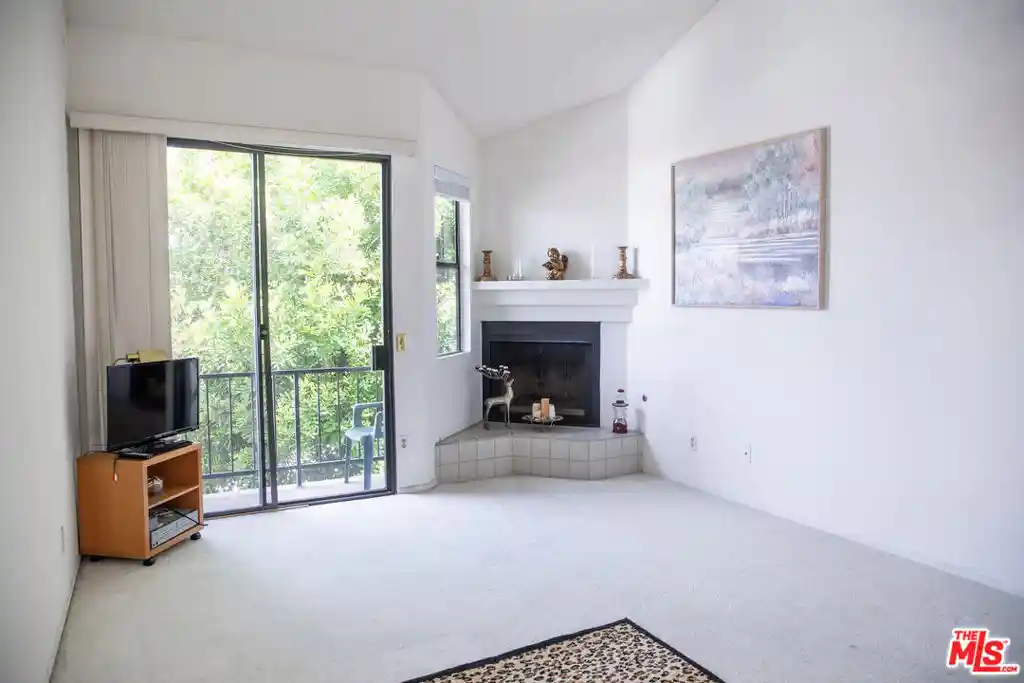 Photo 1 of Condo for sale at 6323 Reseda Blvd #44, Tarzana, CA 91335 | MLS# 26892557 | Listing updated on 2026-10-13