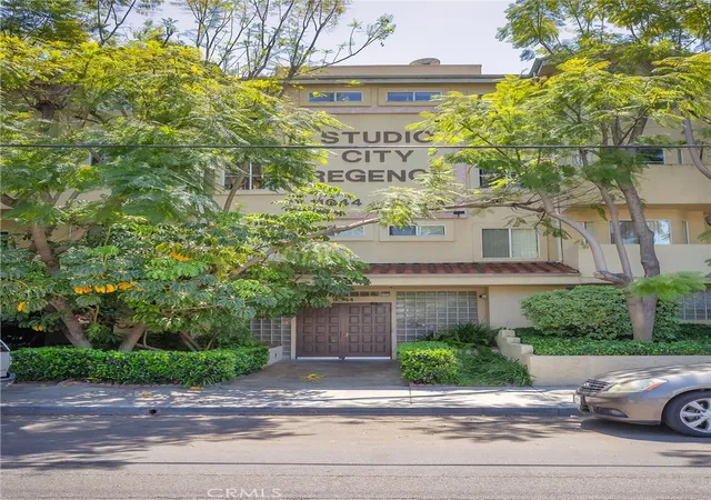 Photo 2 of Townhouse for sale at 11044 Acama St #302, North Hollywood, CA 91602 | MLS# BB26190584 | Listing updated on 2026-10-02