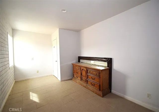 Photo 4 of Single family home for sale at 8425 Indio Ave, Yucca Valley, CA 92284 | MLS# JT26191265 | Listing updated on 2026-09-18