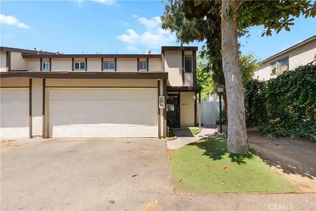 Condo for sale at 8515 Burnet Ave #B, North Hills, CA 91343 | MLS# PW26190851