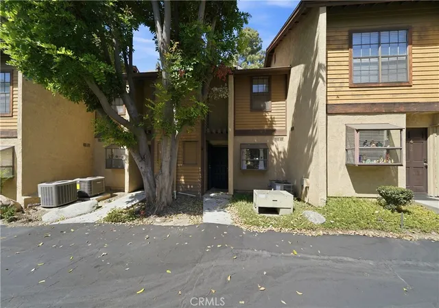 Listing Photo 2 - Condo for sale in building located at 4140 Workman Mill, Whittier, CA 90601 - Unit #33