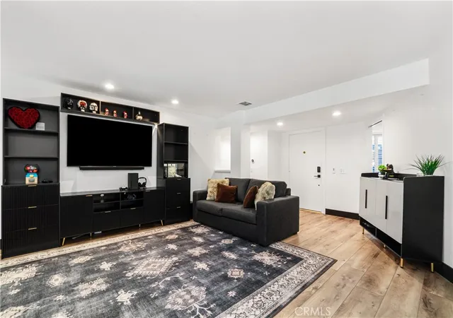 Photo 3 of Condo for sale at 2752 Pine Crk Cir, Fullerton, CA 92835 | MLS# SB26188611 | Listing updated on 2026-10-08