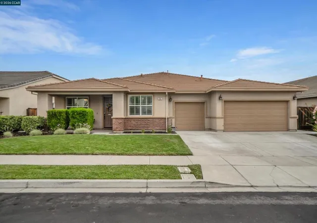 Photo 1 of Sale Pending at 816 Pathfinder, Oakley, CA 94561 | MLS# 41146810 | Listing updated on 2026-09-17