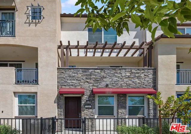 Photo 1 of Townhouse for sale at 126 Dove Lndg, Covina, CA 91722 | MLS# 26933487 | Listing updated on 2026-10-28
