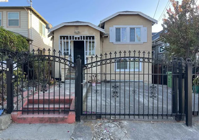 Photo 1 of Single family home for sale at 2209 E 22nd Street, Oakland, CA 94606 | MLS# 41146813 | Listing updated on 2026-10-02