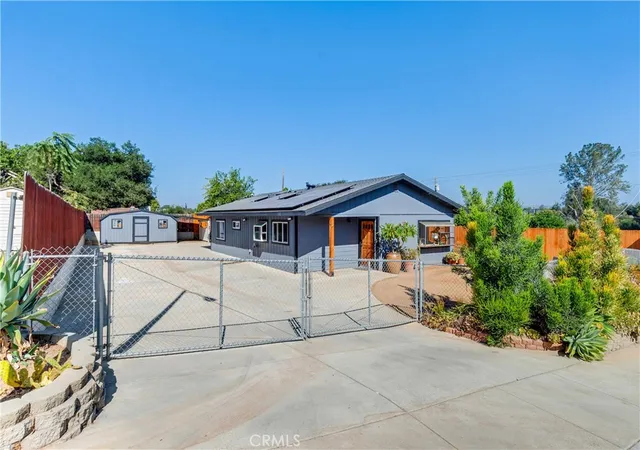 Photo 1 of Sale Pending at 715 Las Ramblas, Fallbrook, CA 92028 | MLS# OC26190950 | Listing updated on 2026-10-11