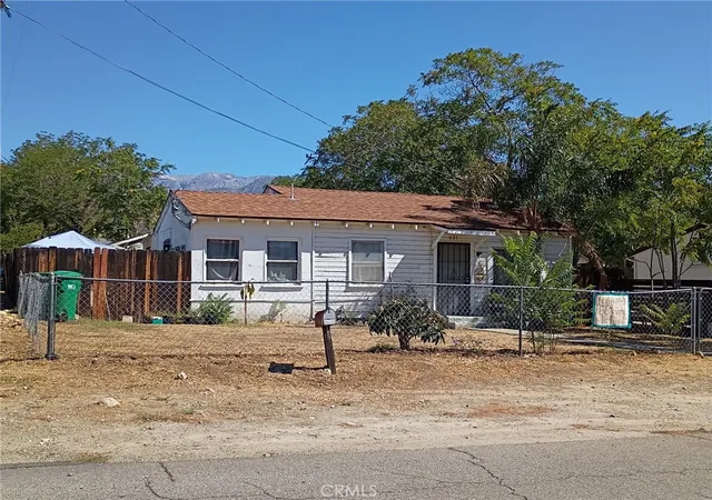Photo 1 of Single family home for sale at 621 E Theodore, Banning, CA 92220 | MLS# IG26190777 | Listing updated on 2026-10-09
