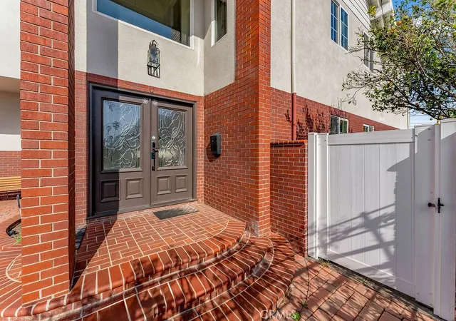 Photo 3 of Single family home for sale at 2500 Anabas Ave, San Pedro, CA 90732 | MLS# SB26191423 | Listing updated on 2026-09-02