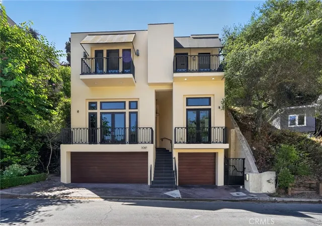 Single family home for sale at 3087 Passmore Dr, Los Angeles, CA 90068 | MLS# PW26190695
