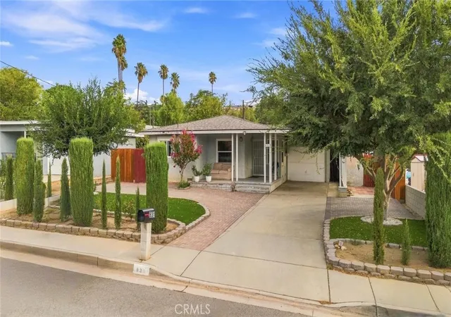 Photo 2 of Sale Pending at 831 W George, Banning, CA 92220 | MLS# IV26191715 | Listing updated on 2026-10-08