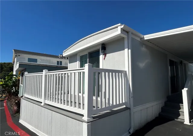 Photo 3 of Manufactured home for sale at 531 Pier, Hermosa Beach, CA 90254 | MLS# SB26191778 | Listing updated on 2026-10-10