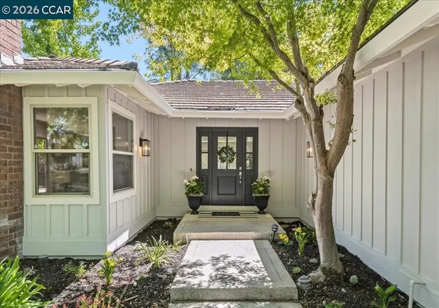 Photo 2 of Single family home for sale at 461 Saint Regis Dr, Danville, CA 94526 | MLS# 41146844 | Listing updated on 2026-10-10