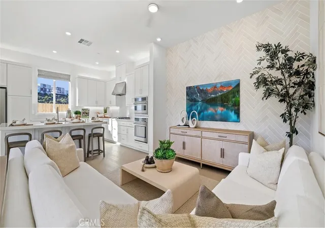 Listing Photo 5 - Condo for sale in building located at 26671 Eclipse Wy, Stevenson Ranch, CA 91381