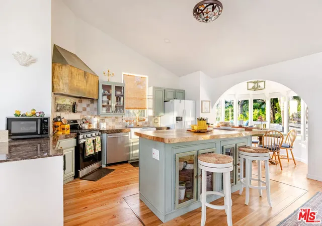 Photo 3 of Single family home for sale at 21625 Pacific Coast Hwy, Malibu, CA 90265 | MLS# 26914975 | Listing updated on 2026-09-13