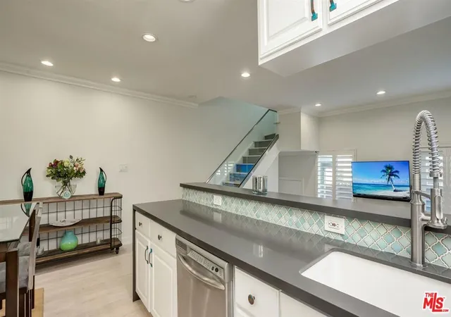 Condo for sale at 1144 17th Street #11, Santa Monica, CA 90403 | MLS# 26926991
