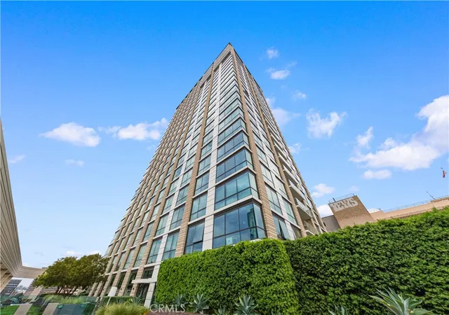 Photo 1 of Condo for sale at 400 S Broadway #1607, Los Angeles, CA 90013 | MLS# AR26182310 | Listing updated on 2026-10-10