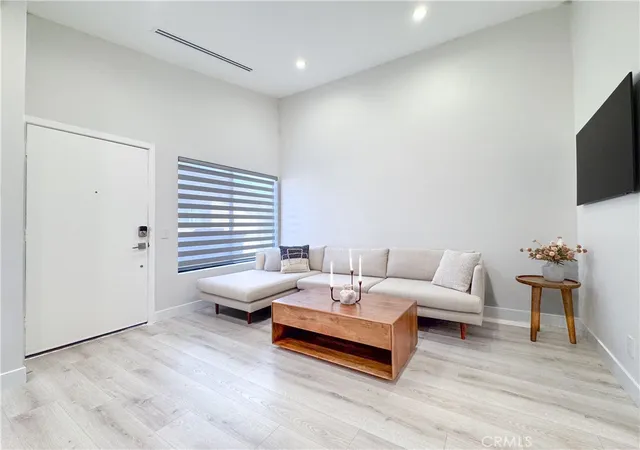 Listing Photo 4 - Condo for sale at Sunny View Towne Homes Hoa, Unit 67 8601 Sunland Blvd, Sunny View Towne Homes Hoa, Sky Valley, CA 91352 | Built Year: 1983-1983