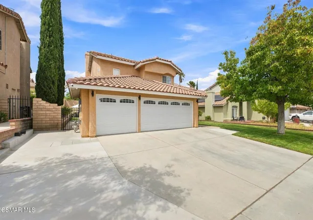Photo 2 of Single family home for sale at 39749 Gorham Ln, Palmdale, CA 93551 | MLS# 226004172 | Listing updated on 2026-10-08