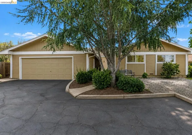 Photo 1 of Single family home for sale at 1833 Camino Estrada, Concord, CA 94521 | MLS# 41146862 | Listing updated on 2026-09-22