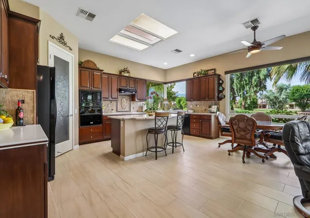 Photo 4 of Sale Pending at 38837 Ryans Way, Palm Desert, CA 92211 | MLS# 260021411SD | Listing updated on 2026-10-06