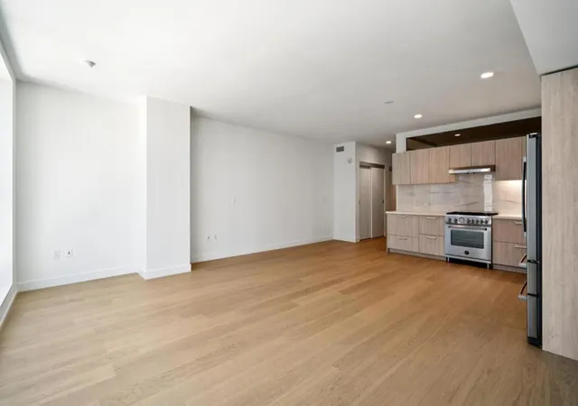 Photo 3 of Sale Pending at 188 W St James St #11107, San Jose, CA 95110 | MLS# ML82059760 | Listing updated on 2026-10-03
