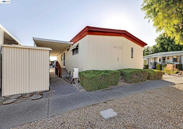 Photo 4 of Manufactured home for sale at 4141 Deep Crk, Fremont, CA 94555 | MLS# 41146865 | Listing updated on 2026-10-10