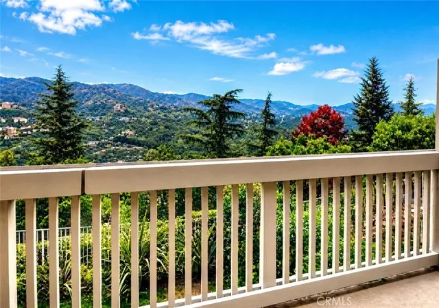 Listing Photo 4 - Condo for sale in building located at 18915 Cyn Hl Dr, Trabuco Canyon, CA 92679