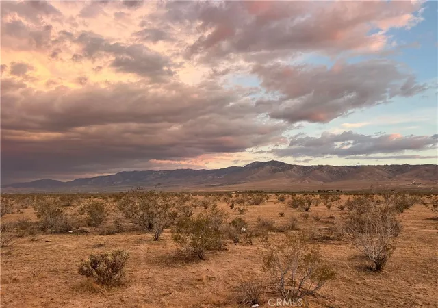 Photo 4 of Land for sale at 3 Del Oro Rd, Apple Valley, CA 92308 | MLS# HD26184982 | Listing updated on 2026-09-02