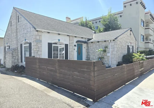 Photo 1 of Single family home for sale at 10420 Palms Blvd, Los Angeles, CA 90034 | MLS# 26923071 | Listing updated on 2026-09-22