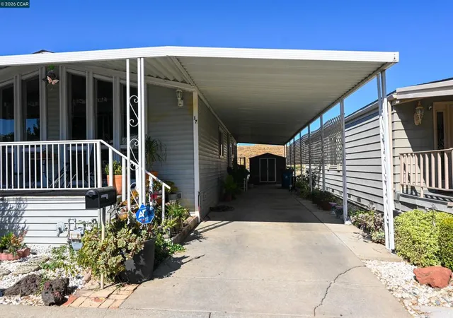 Photo 3 of Manufactured home for sale at 17 Bradley Ln, Antioch, CA 94509 | MLS# 41146883 | Listing updated on 2026-09-30