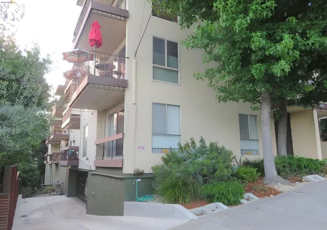 Photo 1 of Condo for sale at 551 Jean St #410, Oakland, CA 94610 | MLS# 41146886 | Listing updated on 2026-10-11